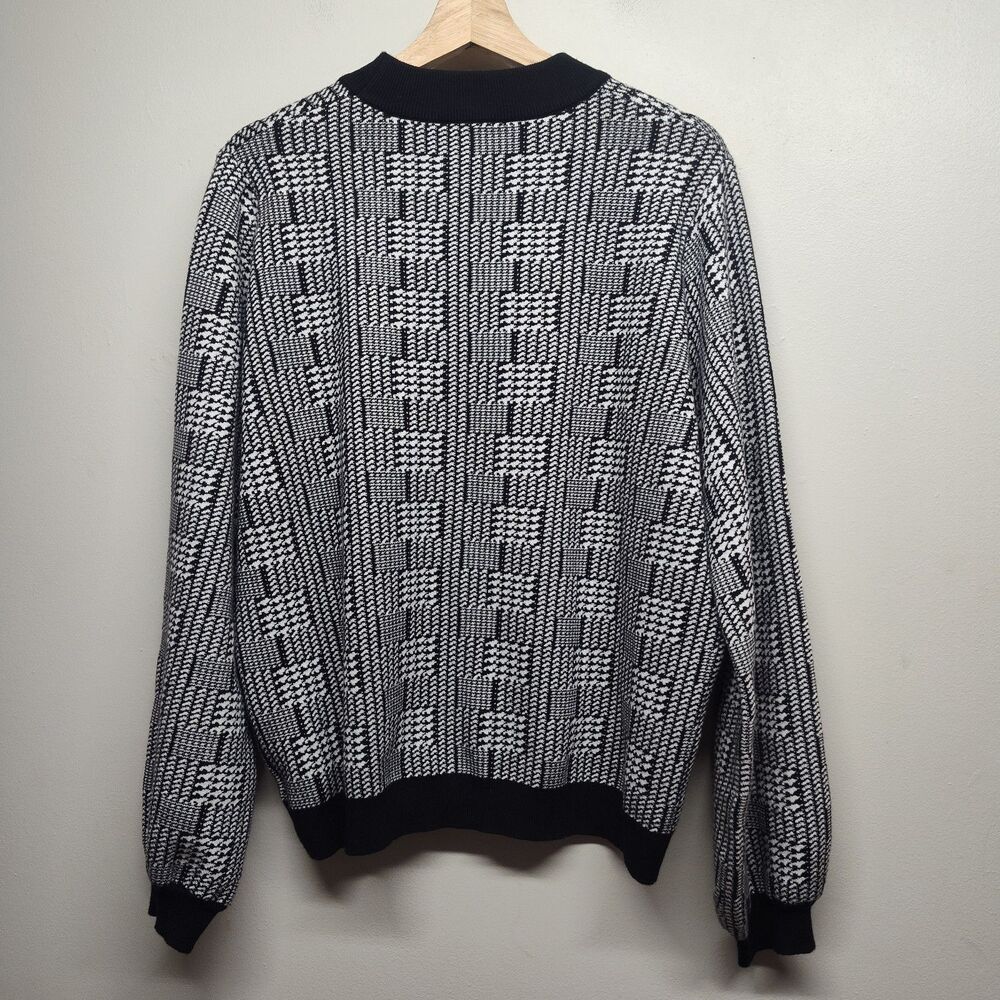 Vici Knit Sweater Women L Black White Houndstooth Plaid Preppy Old Money Casual - Picture 5 of 8